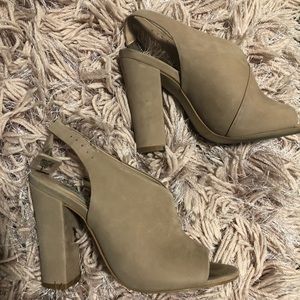 nude steve madden heels